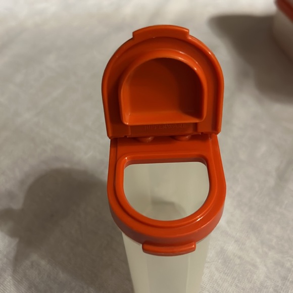 Tupperware - Picture 12 of 12